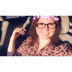 Meet your Posher, Macie